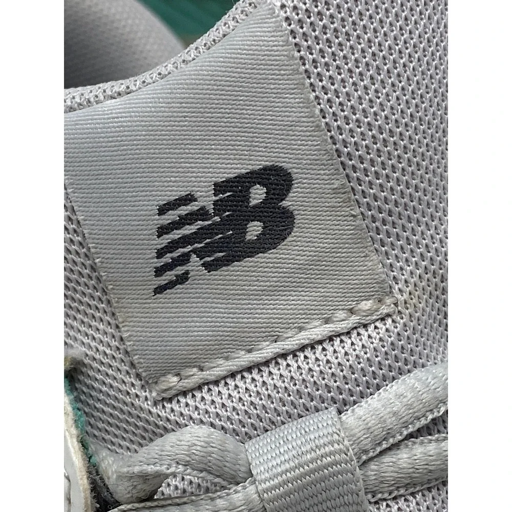 New Balance 696v4 Womens Tennis Shoes White Grey Teal WCH696D4 Size 8 Wide